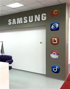 decor si materiale showroom SAMSUNG - SYKES