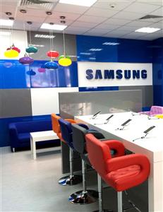 decor si productie materiale showroom SAMSUNG - SYKES