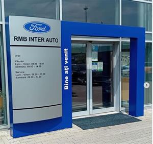 Totem intrare RMB Inter Auto - Ford - realizat din bond frezat aplicat pe structura de metal